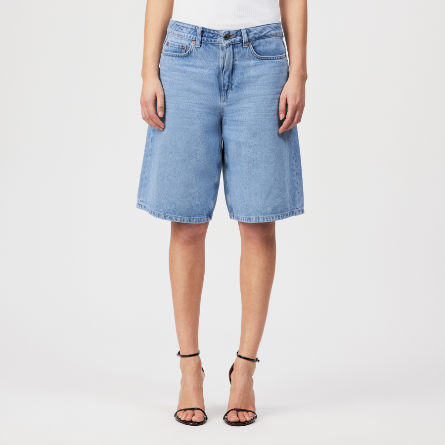 DRYKORN NONE Mid Waist Bermuda in authentischem Denim blau 25