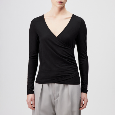 DRYKORN NYSSA Slim Fit Longsleeve in leichtem Jersey in Wickeloptik schwarz XS