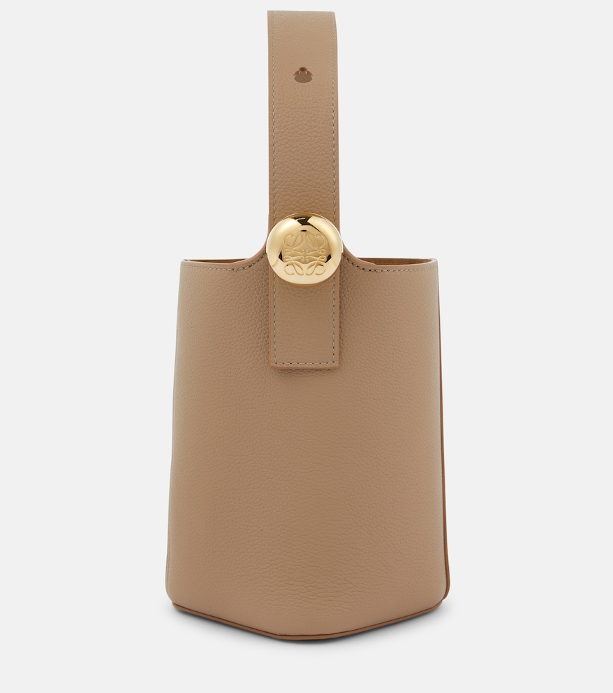 Loewe Bucket Bag Pebble Mini aus Leder, Damen, Eine Größe Beige