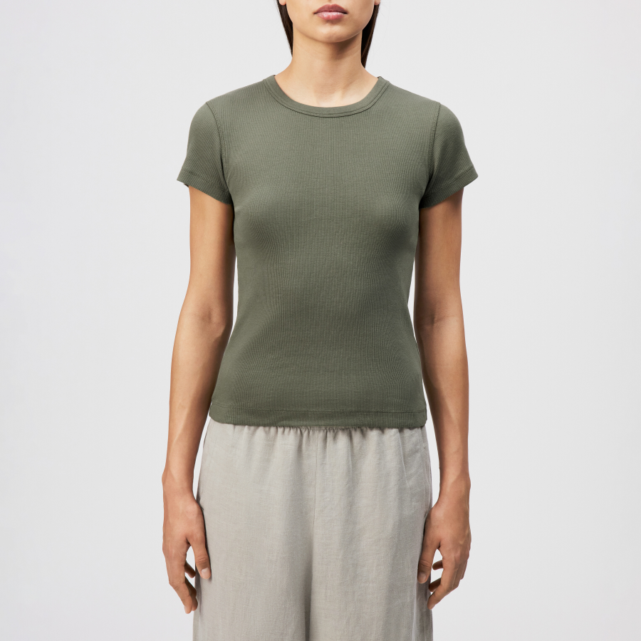 DRYKORN KOALE Schmales T-Shirt in Baumwoll-Rippr grün XS